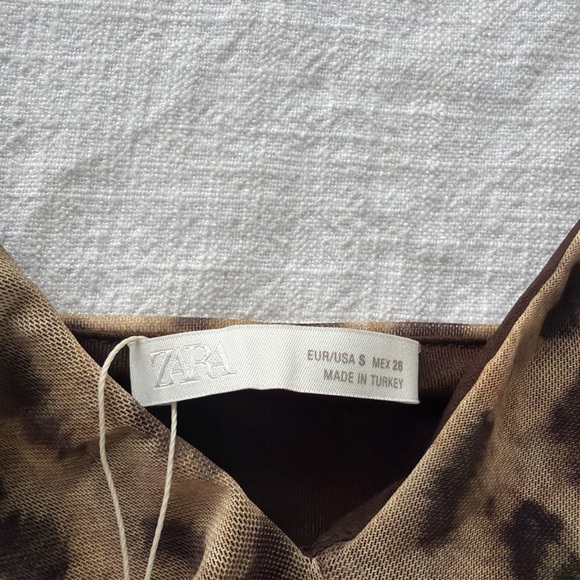 Zara Leopard Print Ruffled Crop Top - Brown Animal Print - Picture 2 of 3